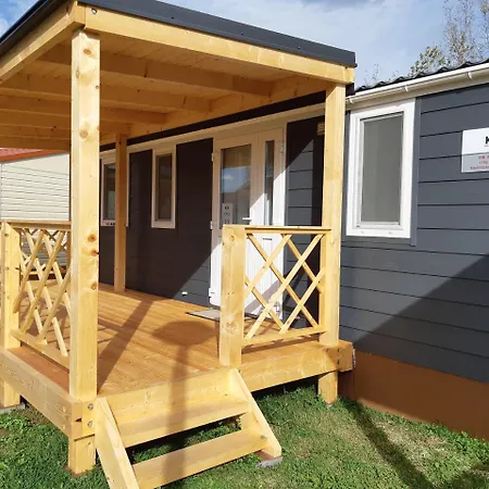 Terme Catez - Sonce 度假居 *